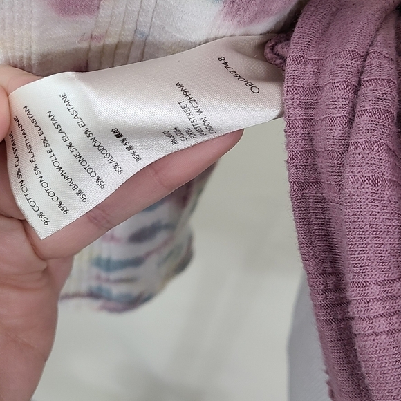 Free People Big Sur long sleeve top tie-dye purple tee women's size Small - Picture 7 of 7